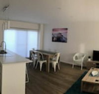 Santa Monica Lodge - Australian Directory