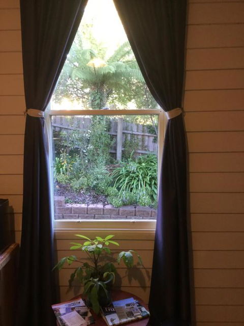 Pump Jack B & B - Australian Directory 3
