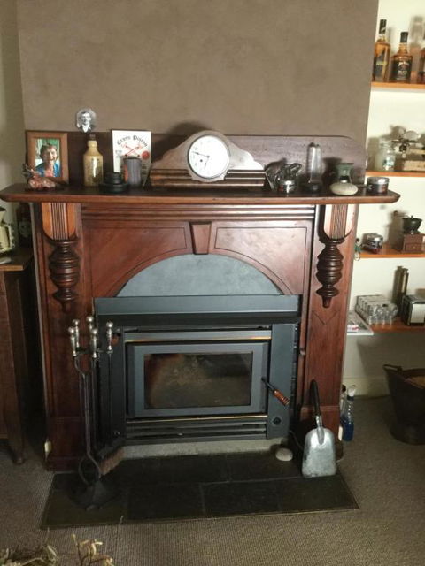 Pump Jack B & B - Australian Directory 4