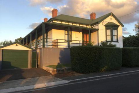 Pump Jack B & B - Australian Directory 0