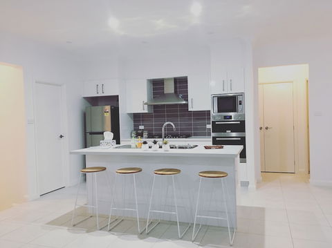 Edmondson Villas - Sydney - Australian Directory 6