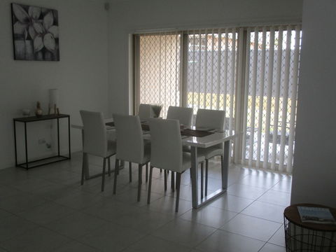 Edmondson Villas - Sydney - Australian Directory 0