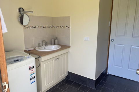 Manyat Peak Cottages - Australian Directory 5