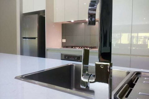 East 34 - Australian Directory 7