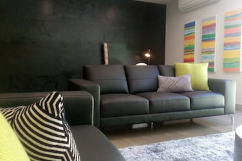 East 34 - Australian Directory 0