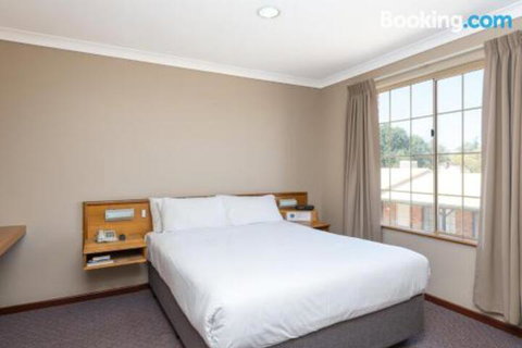 MIDAS MOTEL KALGOORLIE - Australian Directory 2