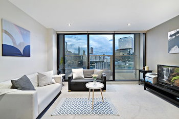 MIRANDA, 1BDR Docklands Apartment - Australian Directory 0