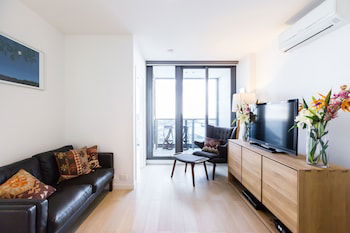 EVA, 1BDR Melbourne Apartment - Australian Directory 0