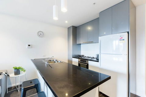 SONYA, 2BDR Southbank Apartment - Australian Directory 5
