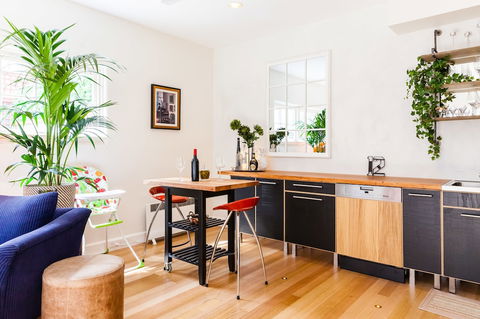 VERA, 1BDR South Melbourne Apartment - Australian Directory 5