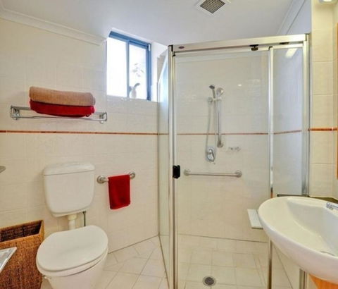 Shevlin Apartments - Australian Directory 3