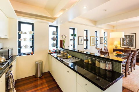 BELLE, 2BDR Melbourne Apartment - Australian Directory 5