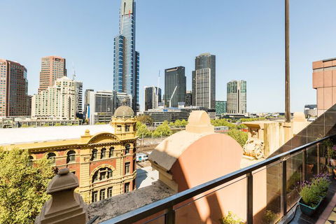 BELLE, 2BDR Melbourne Apartment - Australian Directory 1