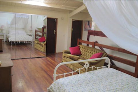 MONIKA, 1BDR Collingwood Apartment - Australian Directory 5