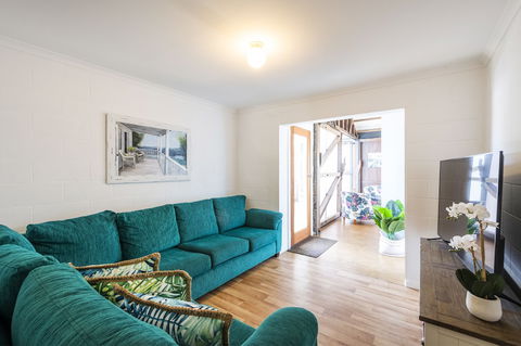 Blue River Apartments - Wooli Ocean - Waterfront - Australian Directory 6
