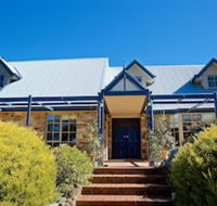 Stone  Straw Retreat - Australian Directory