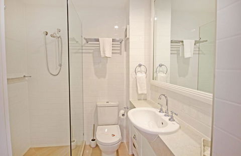 Coolum Baywatch Luxury Style Penthouse Linen Included WIFI 500 Bond - Australian Directory 6