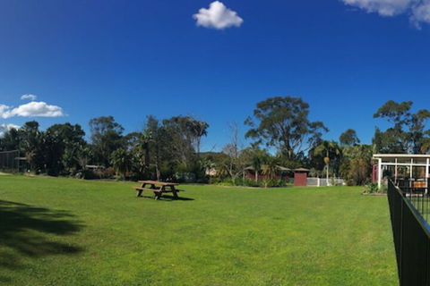 Pacific Garden Hotel - Australian Directory 2