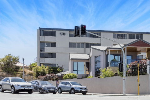Celina's Ocean View Studio - Adults Only - Australian Directory 5