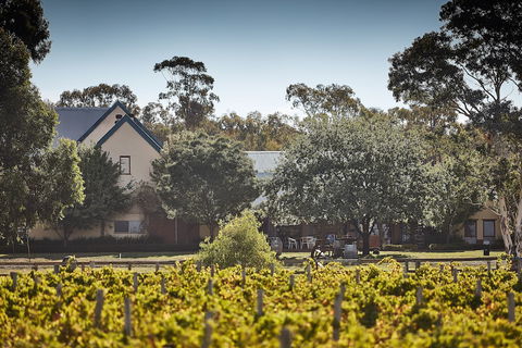 Balgownie Estate Winery Retreat & Restaurant - Australian Directory 3
