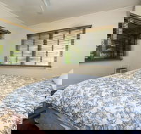 Picnic Bay Apartments Unit 3 - Australian Directory