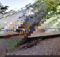 White Cottage - Australian Directory