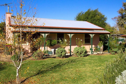 Rubys Cottage - Australian Directory 2