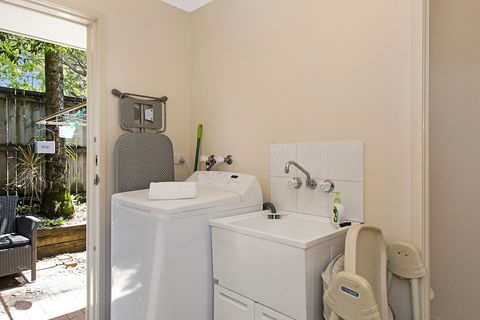Growder Court 3 - Coolum Beach QLD - Australian Directory 2