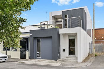 Cogens Place - Australian Directory 0