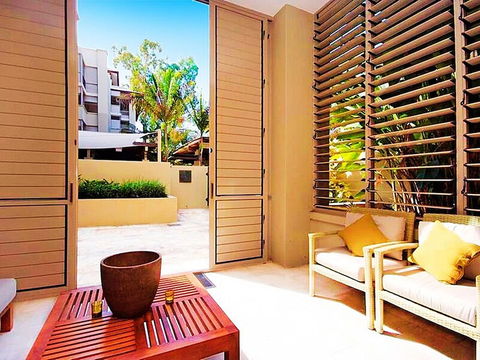 Temple 121 Palm Cove With Courtyard - Australian Directory 0