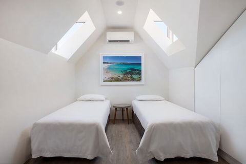 Bondi Beach Studios - Australian Directory 2