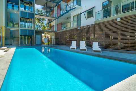Elsey On Parap - Australian Directory 1