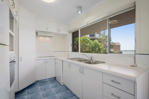 Kings Mariner Apt 14 - Australian Directory 5