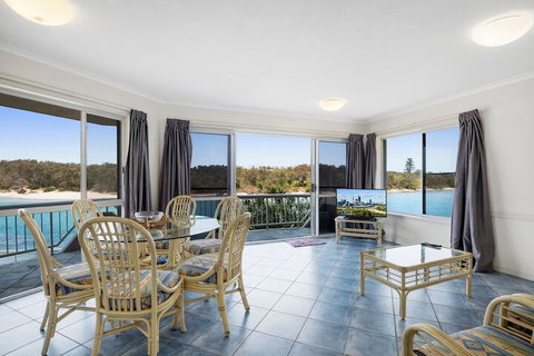 Kings Mariner Apt 14 - Australian Directory 3