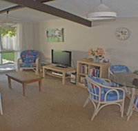 Fingal Beach Shack - Australian Directory