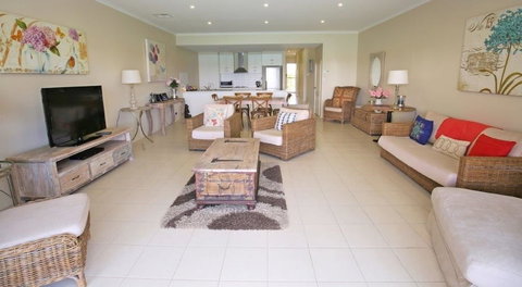 Wallaroo Marina Apartments - Australian Directory 1