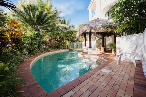 Villa Beach Palm Cove - Australian Directory 6