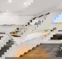 Glen Manor 1 - Australian Directory