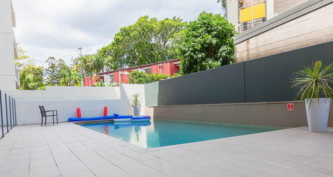Theodore Apartments - Australian Directory 6