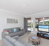 Surf Break 10A Tuna Downstairs - Australian Directory