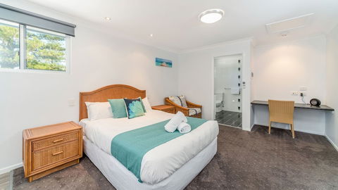 Adrift Apartments - Australian Directory 3