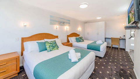 Adrift Apartments - Australian Directory 4