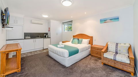 Adrift Apartments - Australian Directory 0