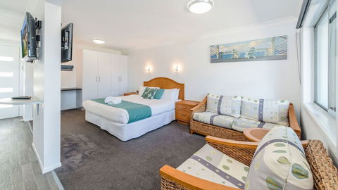 Adrift Apartments - Australian Directory 2