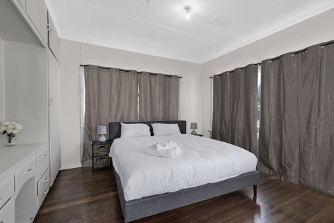 EJ Homes At The Entrance - Australian Directory 6