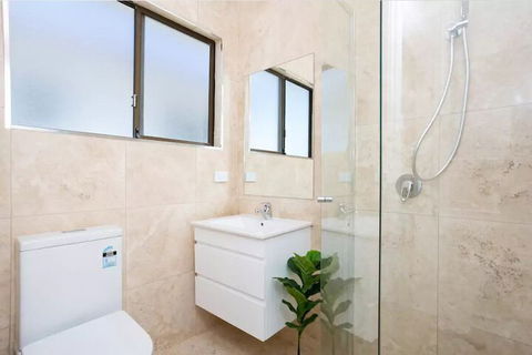 EJ Homes At The Entrance - Australian Directory 7