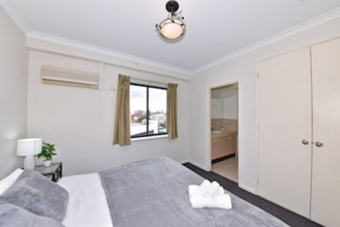 East Perth 2 X 1 Trendy Apartment - Australian Directory 5