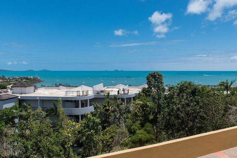 Views From Golden Orchid - Airlie Beach - Australian Directory 3