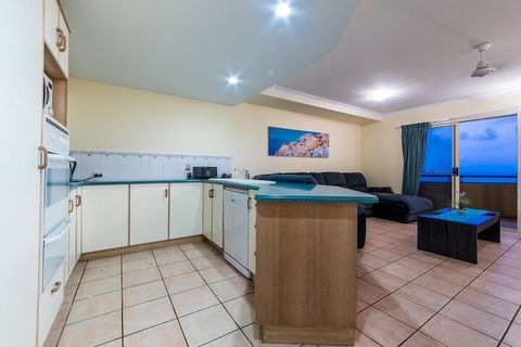 Views From Golden Orchid - Airlie Beach - Australian Directory 5