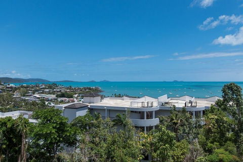 Views From Golden Orchid - Airlie Beach - Australian Directory 2